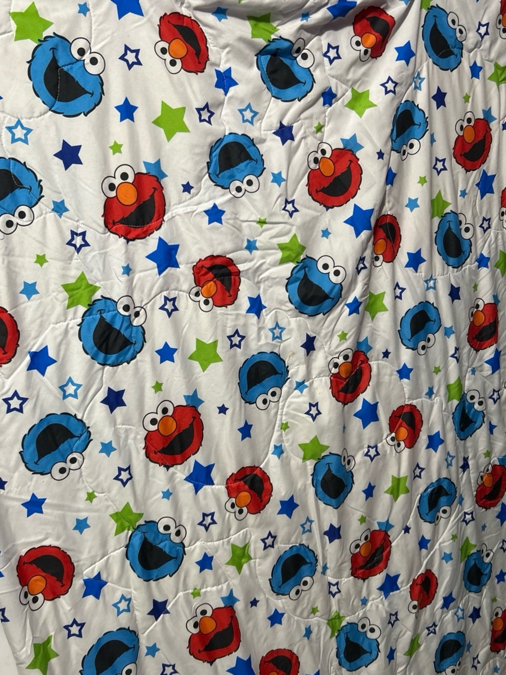 Sesame Street Elmo & Cookie Monster White Star Print Quilt